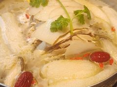 -凤膳轩·天麻土鸡汤滋补火锅(大明宫西店)