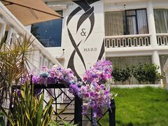 -Mark&Mars Restaurant