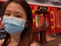 -虾弄弄海派小龙虾·牛羊蝎子火锅