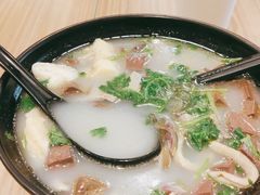 -小杨生煎(金山百联购物中心3楼店)