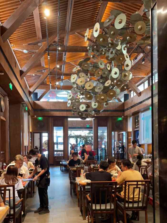 局气(德云社店)-"[薄荷]环境:德云社边上的局气总归沾了.