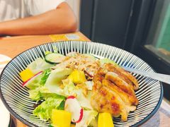 鸡扒沙拉-越小品·越南餐厅(万科里店)
