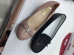 -BeLLE 百丽(凯德闵行商业中心店)