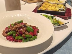 -海派美食·家宴海鲜青岛菜·石锅鲽鱼头(东方城店)