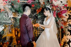 -爱纱嫁衣婚纱礼服馆