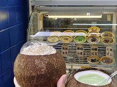 -椰爺爺·椰子冻砵仔糕