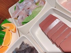 -海底捞火锅鲜切牛肉主题店(长寿路店)
