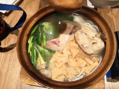 -刀小蛮半只鸡过桥米线(家乐福四元桥店)