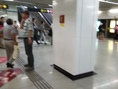 -东方体育中心(地铁站)