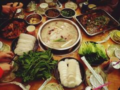 -去吃小龙虾·江湖菜·烧烤(南滨路店)