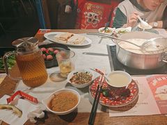 -尚尚仙·酸汤猪手·猪肚鸡火锅(华联万柳购物中心店)