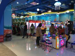 点击看大图 -Lucky Star幸运星&一同潮玩(友阿国际广场店)