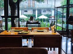 -喜洲吧·江畔老船厂·庭院餐厅(喜临院店)