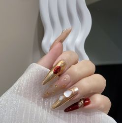 -花岐款式专研健康美甲沙龙