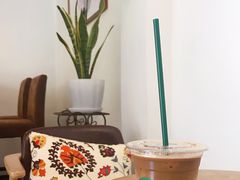 椰奶咖啡拿铁-WOW coffee