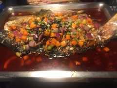 -鸣记脆皮烤鱼·海鲜烤鱼(三八广场店)