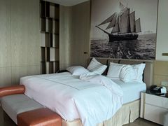 -苏州金鸡湖中茵皇冠假日酒店