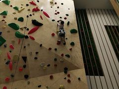 -ROCKPLUS攀岩馆(环宇城店)