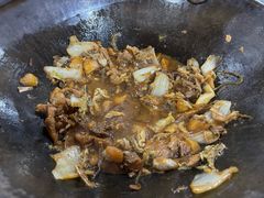 -粘豆包柴火铁锅炖