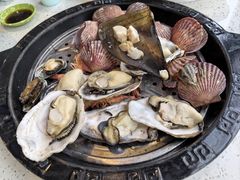 老灶蒸汽海鲜锅-巧克力渔家.小船海鲜胶东菜(万平口店)