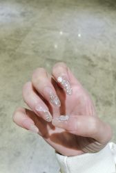 -UGIRL有个美甲