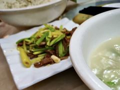 芹菜炒牛肉-旺富东海大酒楼(海鲜街店)