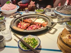 -爱你您·自家鱼塘·活水喷泉鱼火锅(八里店)