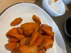 -关东小磨东北菜(上海长风大悦城店)