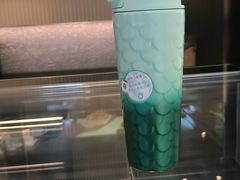 -星巴克臻选(上海合生汇1F店)