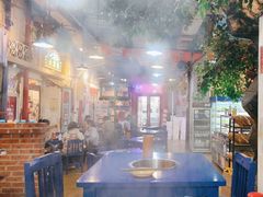 -马路边边串串香形象店(磐石路店)