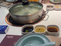 -洪氏嗨捞·猪肚鸡火锅(阳光天地店)
