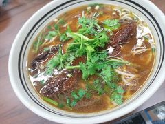 招牌小马牛肉面-小马牛肉面·牛骨熬制(南京博物院店)