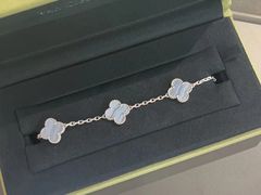 -小飞侠奢侈品回收 寄卖 养护(宝山宝龙广场店)