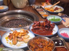 -明洞阿姨·韩式酱蟹烤肉·创意料理(三元桥店)