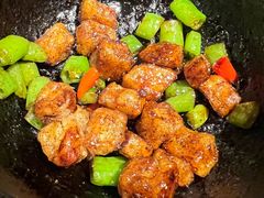 -西湖书堤(平湖八佰伴店)