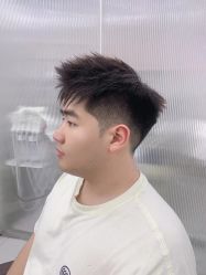-尤司男士国潮理发馆