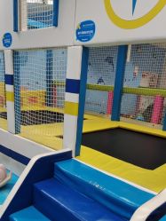 -孩子王童乐园(西安盛龙店)