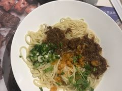特色牛肉酱拌拉面-清真餐厅·回乡麦客