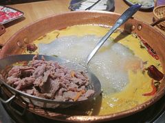 -洱火云南酸菜牛肉火锅(石景山当代商城店)