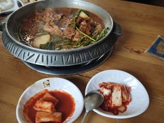 -喇喇排骨火锅·传统韩式脊骨汤(望京西园总店)
