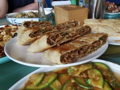 -虹海圣肉饼店家常菜馆