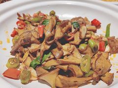 -鑫巴蜀小镇 · 水煮鱼专研店(玉桥店)