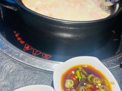 -大匠工房古船木艺术餐厅·猪肚鸡专门店(长白仙岛店)