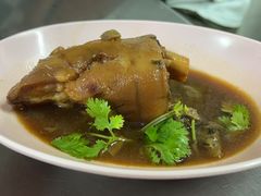 -Kha Mu Charoensang(Silom)