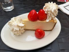 鲜草莓芝士蛋糕-The Cheesecake Factory芝乐坊餐厅(兴业太古汇店)