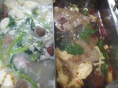 -东巴婆婆云南鱼豆花火锅(大东门店)