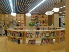 -漕河泾街道图书馆(漕河泾社区文化活动中心店)