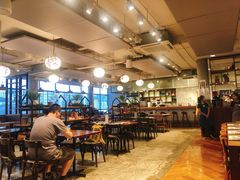 -ROAST coffee & eatery