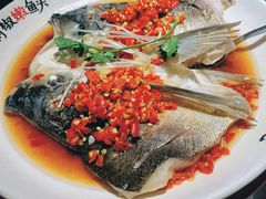 剁椒嫩鱼头-湘阁里辣(南联锦泰城店)
