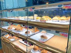 面包甜点陈列柜-新侨三宝乐面包店(崇文门店)